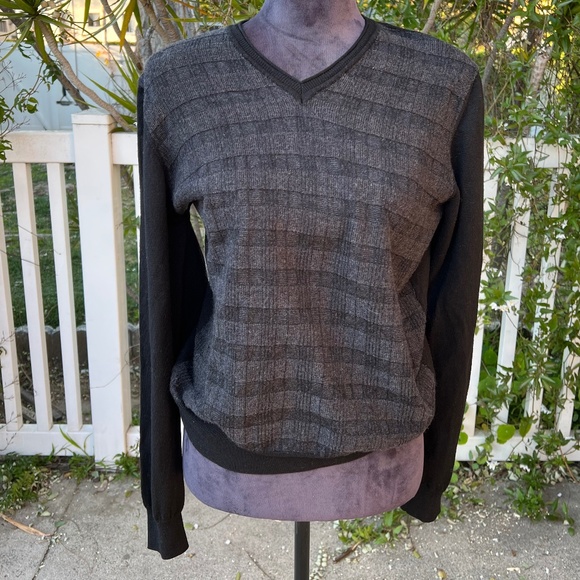Enzo Mantovani Italian Marino Wool V-Neck Sweater - Picture 1 of 3